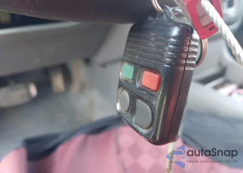 2002 Ford Explorer Xls z USA, uszkodzony, nr VIN 1FMZU62E12UA27738